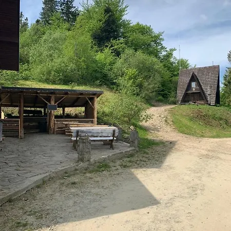 Schronisko Gorskie Pttk Na Jaworzynie Krynickiej * Krynica Zdroj