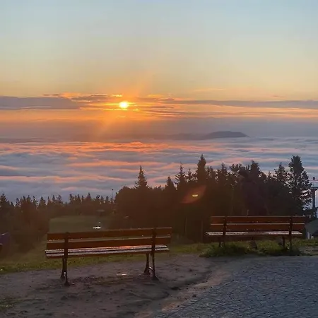 Schronisko Gorskie Pttk Na Jaworzynie Krynickiej Hostel