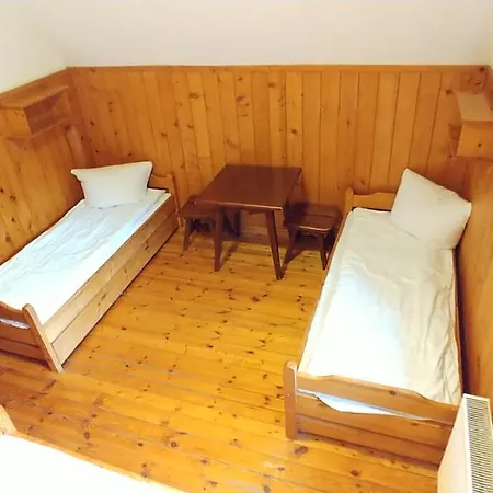 Schronisko Gorskie Pttk Na Jaworzynie Krynickiej Hostel